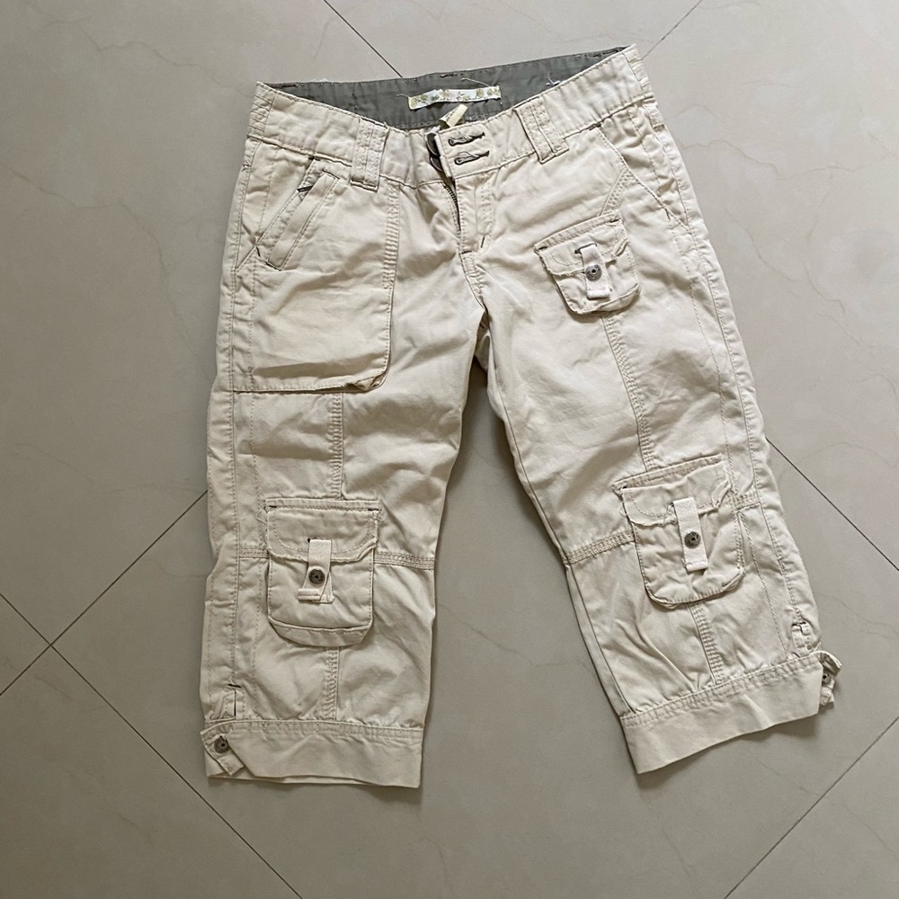 low rise capris